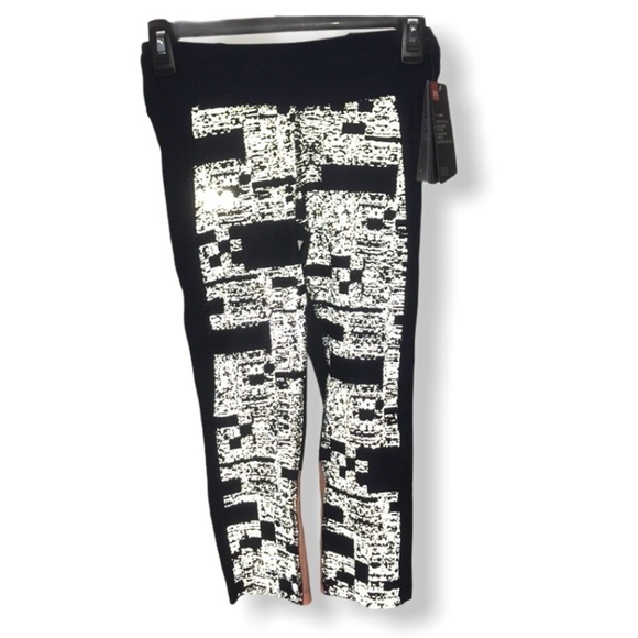 NWT Under Armour Glow Reflective Leggings - Picture 1 of 9